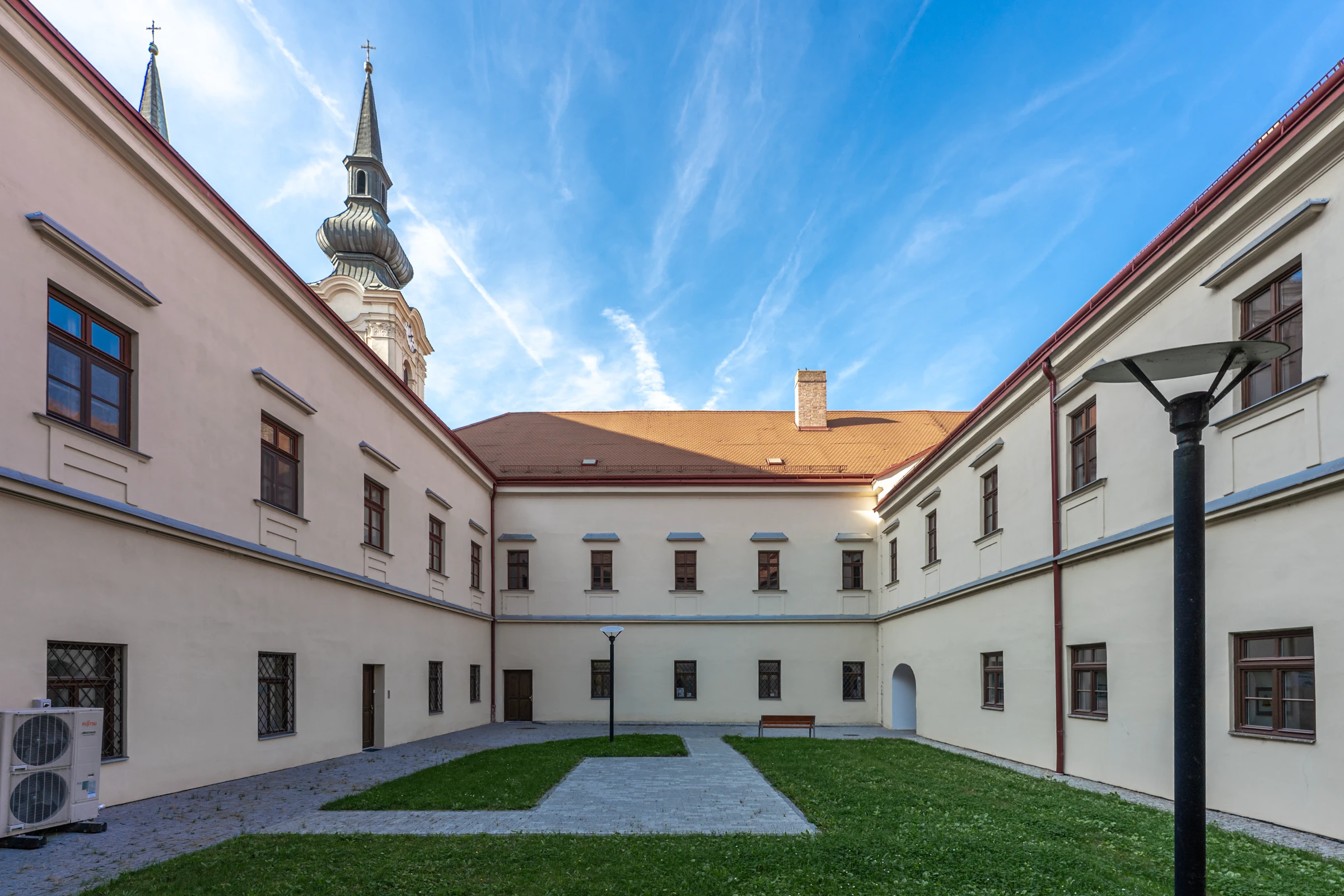 Vojenská Nemocnice Brno, stavební úpravy nemocniční lékárny